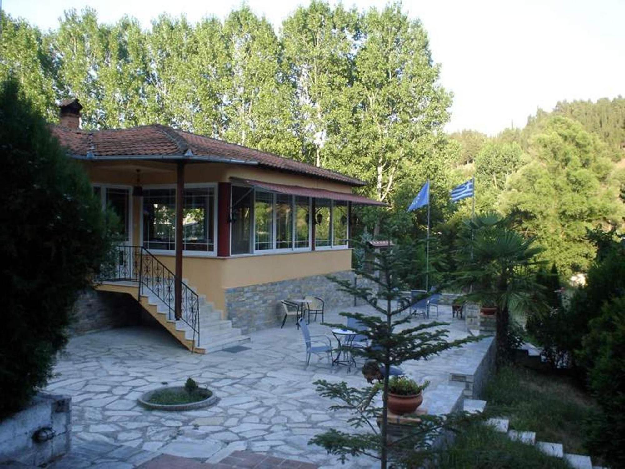 River Side Rooms Elassona Extérieur photo